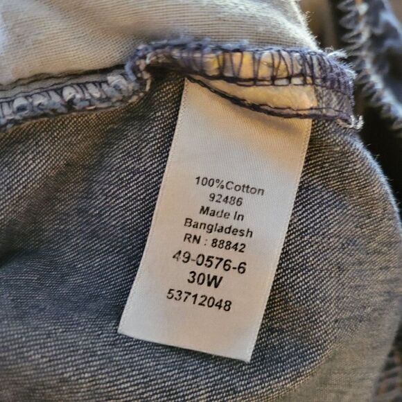 Roaman's Kate Bermuda Shorts (Size 30W) - Picture 3 of 4